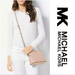 MICHAEL Michael Kors - Light Pink Leather Cindy Dome Crossbody Bag